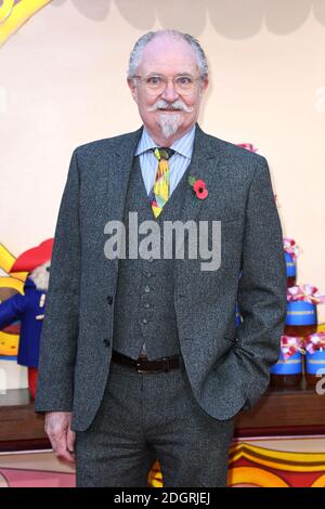 Jim Broadbent bei der Paddington 2 Weltpremiere, BFI Southbank, London. Bildnachweis sollte lauten: Doug Peters/Empics Entertainment Stockfoto