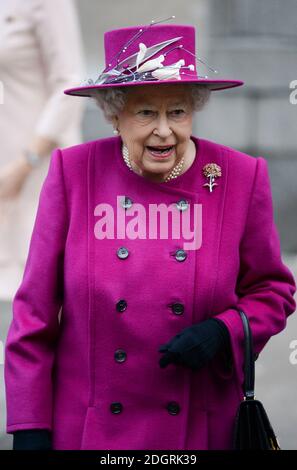 Königin Elizabeth II. Nimmt an der Wiedereröffnung der Sir Joseph Hotung Gallery im British Museum, London, Teil. Bildnachweis sollte lauten: Doug Peters/EMPICS Entertainment Stockfoto