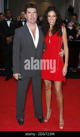 Simon Cowell und Freundin Terri Seymour kommen an. Stockfoto