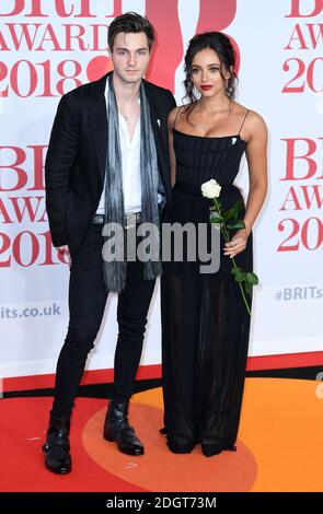 Jade Thirlwall und Jed Elliott bei den Brit Awards in der O2 Arena, London. Bildnachweis sollte lauten: Doug Peters/EMPICS Entertainment NUR REDAKTIONELLE VERWENDUNG Stockfoto