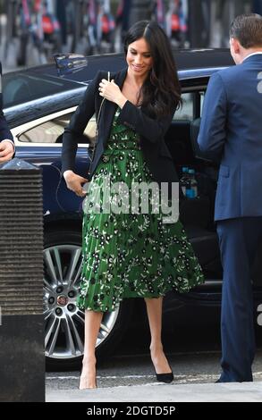 Prinz Harry, Patron der Invictus Games Foundation, und Frau Meghan Markle nehmen an einem Empfang Teil, der von Hon Malcolm Turnbull, dem Premierminister von Australien, und Frau Lucy Turnbull veranstaltet wird, um die bevorstehenden Invictus Games Sydney 2018 im Australia House, London, zu feiern. Stockfoto