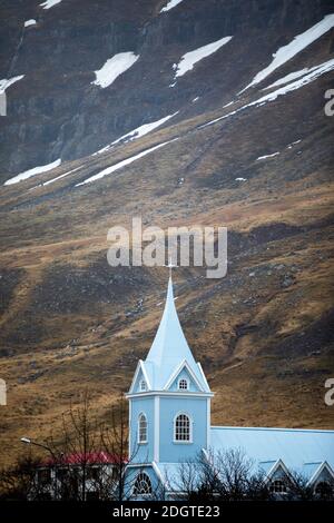 Seydisfjardarkirkja Blaue Kirche in Seydisfjordur in Island Stockfoto