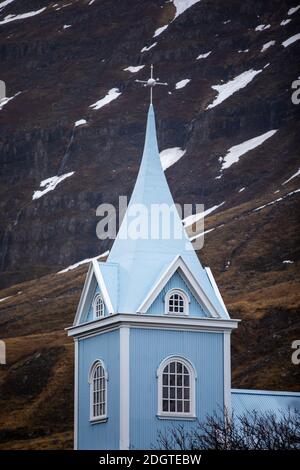 Seydisfjardarkirkja Blaue Kirche in Seydisfjordur in Island Stockfoto