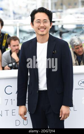 Steven Yeun beim Brennenden Fotocall im Palais De Festival im Rahmen des 71. Filmfestivals von Cannes. Bildnachweis sollte lauten: Doug Peters/EMPICS Stockfoto