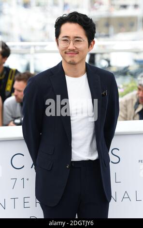Steven Yeun beim Brennenden Fotocall im Palais De Festival im Rahmen des 71. Filmfestivals von Cannes. Bildnachweis sollte lauten: Doug Peters/EMPICS Stockfoto
