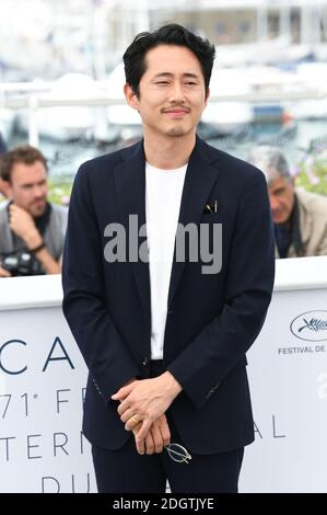 Steven Yeun beim Brennenden Fotocall im Palais De Festival im Rahmen des 71. Filmfestivals von Cannes. Bildnachweis sollte lauten: Doug Peters/EMPICS Stockfoto
