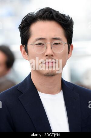 Steven Yeun beim Brennenden Fotocall im Palais De Festival im Rahmen des 71. Filmfestivals von Cannes. Bildnachweis sollte lauten: Doug Peters/EMPICS Stockfoto