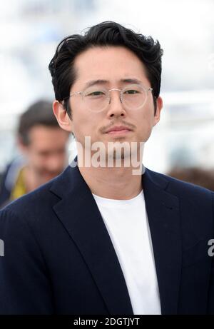 Steven Yeun beim Brennenden Fotocall im Palais De Festival im Rahmen des 71. Filmfestivals von Cannes. Bildnachweis sollte lauten: Doug Peters/EMPICS Stockfoto