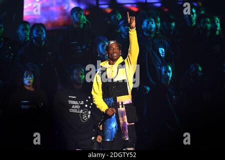 Travis Scott spielt auf der Bühne bei den MTV Video Music Awards 2018, Radio City, New York. Bildnachweis sollte lauten: Doug Peters/EMPICS Stockfoto