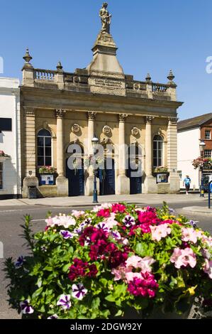 The Corn Exchange im Market Place Devizes Wiltshire England Großbritannien im Sommer Stockfoto