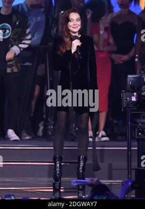 Lindsay Lohan auf der Bühne bei den MTV Europe Music Awards 2018 im Bilbao Exhibition Centre, Spanien. Bildnachweis sollte lauten: EMPICS Stockfoto