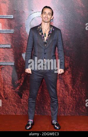 Robert Sheehan bei der Weltpremiere von Mortal Engines im Cineworld am Leicester Square in London. Bildnachweis sollte lauten: Doug Peters/EMPICS Stockfoto