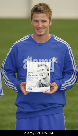 David Beckham stellt am 18. September 2006 sein neues Buch "Making IT Real" an der David Beckham Academy in Greenwich, London, vor. Doug Peters/EMPICS Entertainment Stockfoto