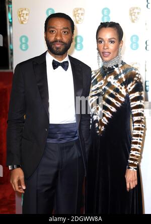 Chiwetel Ejiofor und Frances Aaternir bei den 72. British Academy Film Awards in der Royal Albert Hall, Kensington Gore, Kensington, London Stockfoto