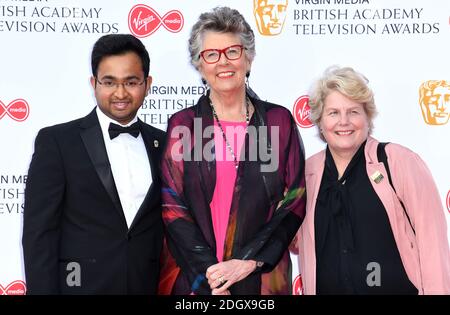 Rahul Mandal, Prue Leith und Sandi Toksvig bei den Virgin Media BAFTA TV Awards in der Royal Festival Hall in London. Bildnachweis sollte lauten: Doug Peters/EMPICS Stockfoto