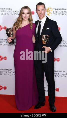 Jodie Comer und Benedict Cumberbatch im Presseraum während der Virgin Media BAFTA TV Awards, die in der Royal Festival Hall in London verliehen wurden. Bildnachweis sollte lauten: Doug Peters/EMPICS Stockfoto