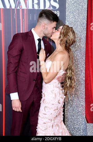 Stephanie Davis und Owen Warner bei den British Soap Awards 2019 im Lowry, Manchester. Bildnachweis sollte lauten: Doug Peters/EMPICS Stockfoto