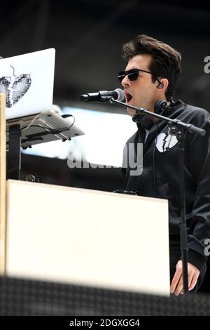 Mark Ronson auf der Bühne beim Capital's Summertime Ball. Die größten Stars der Welt treten live für 80,000 Capital-Hörer im Wembley-Stadion auf der größten Sommerparty Großbritanniens auf. Bild Kredit sollte lesen: Doug Peters/EMPICS Stockfoto