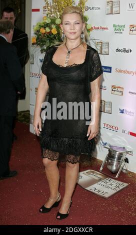 Amanda Redman bei der Ankunft bei der Galaxy Book of the Year Awards 2007, The Grosvenor House Hotel, London am 28. März 2007. Stockfoto