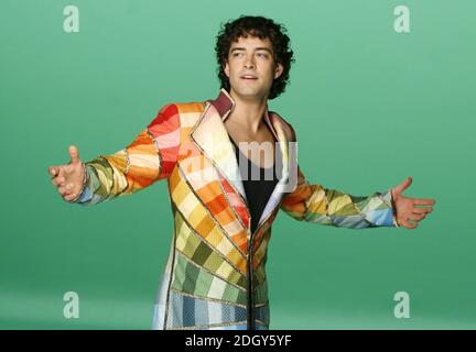 Lee Mead, Gewinner der BBC Search to find a New Joseph in the West End Produktion von Joseph and the Amazing Technicolor Dreamcoat, filmt das Video zu seiner Debüt-Single Any Dream will Do. Stockfoto
