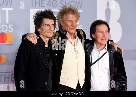 (Von links nach rechts) Ronnie Wood, Rod Stewart und Kenney Jones bei der Ankunft für die Brit Awards 2020 in der O2 Arena, London. Bildnachweis sollte lauten: Doug Peters/EMPICS Stockfoto