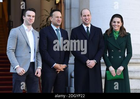 Der Herzog und die Herzogin von Cambridge treffen sich mit Leo Varadkar, Taoiseach von Irland, und seinem Partner Matt Barrett in den Regierungsgebäuden in Dublin, während ihres dreitägigen Besuchs in der Republik Irland. Bildnachweis sollte lauten: Doug Peters/EMPICS Stockfoto