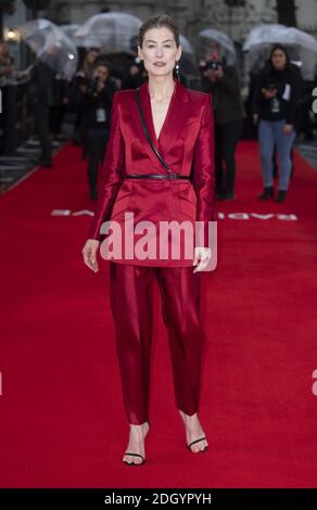 Rosamund Pike Teilnahme an der UK Premiere von RADIOACTIVE in Curzon Mayfair, London.. Bildnachweis sollte lauten: Doug Peters/EMPICS Stockfoto