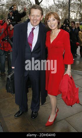 Bill Turnbull und Sian Williams nahmen an den TRIC Awards 2008 im Grosvenor Hotel in London Teil. Stockfoto