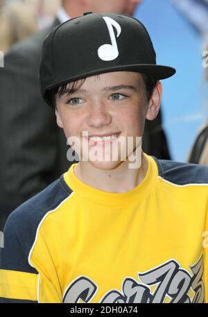 George Sampson kommt bei der UK Premiere von WALL-E im Empire Cinema, Leicester Square, London. Stockfoto