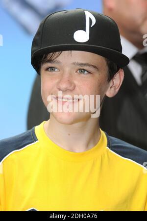 George Sampson kommt bei der UK Premiere von WALL-E im Empire Cinema, Leicester Square, London. Stockfoto