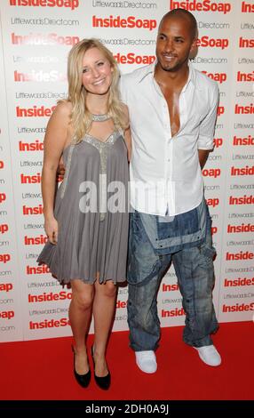 Carley Stenson und Freund Ricky Whittle bei der Inside Soap Awards 2008 Launch Party, gesponsert von LittlewoodsDirect.com. Im Great John Street Hotel, Manchester. Stockfoto