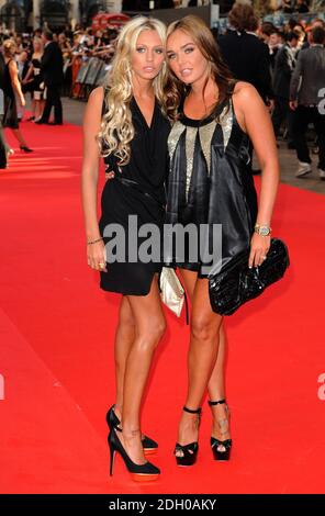 Petra und Tamara Ecclestone bei der europäischen Premiere von The Dark Knight, dem neuesten Batman-Film, Odeon Cinema, Leicester Square, London. Stockfoto