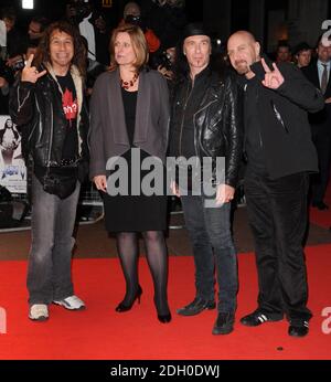 Sarah Brown mit der Band Anvil beim London Film Festival Screening of Anvil, Odeon West End Cinema, Leicester Square, London. Stockfoto