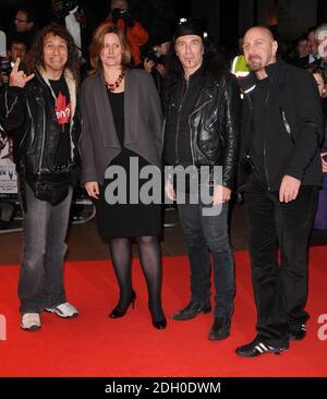 Sarah Brown mit der Band Anvil beim London Film Festival Screening of Anvil, Odeon West End Cinema, Leicester Square, London. Stockfoto