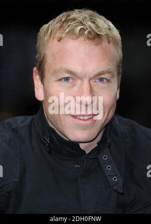 Chris Hoy bringt das Raleigh Triple Gold BMX Bike in limitierter Auflage exklusiv in Harrods, Knightsbridge, London auf den Markt. Stockfoto