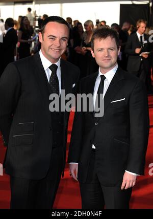 Anthony McPartlin und Declan Donnelly (rechts) bei der Ankunft für die British Academy Television Awards in der Royal Festival Hall im Zentrum von London. Stockfoto