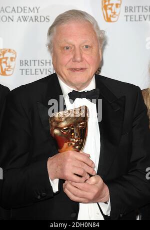 ** EMBARGO: NICHT FÜR DIE VERÖFFENTLICHUNG VOR 2130 GMT SONNTAG APR. 26 2009 ** Sir David Attenborough erhält den Specialist Factual Award für Life in Cold Blood bei den British Academy Television Awards in der Royal Festival Hall im Zentrum von London. Stockfoto