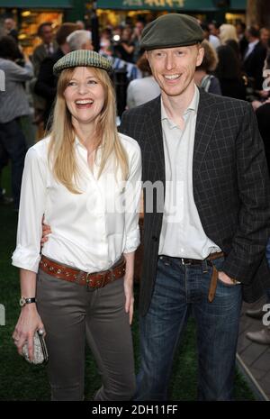 Chaz Oldham und Lucy Akhurst bei der Premiere von 'Morris, A Life with Bells On' im Prince Charles Cinema am Leicester Square im Zentrum von London. Stockfoto