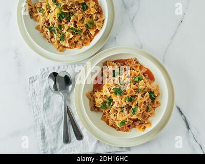 Farfelle und Hackfleisch ein Topf Pasta Gulasch Stockfoto