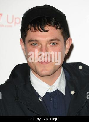 Mathew Horne Ankunft bei der Promi-Launch-Veranstaltung für die SpongeBob FancyPants Charity Auktion in Aid of Childline, in der County Hall, Southbank, London. Stockfoto