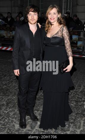 James McAvoy und Frau Anne Marie Duff bei der Premiere von The Last Station im Curzon Cinema in Mayfair in London, Großbritannien Stockfoto