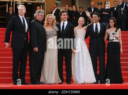 Naomi Watts, Doug Liman, Liraz Charhi und Khaled Nabawy bei der Premiere für Fair Game im Palais des Festivals in Cannes, Frankreich. Stockfoto