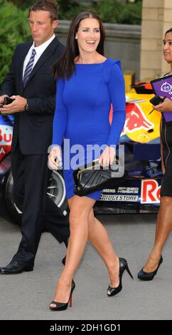 Kirsty Gallacher und Paul Sampson bei der Formula 1 Party 2010 in Unterstützung des Great Ormand Street Hospital im Natural History Museum, London. Stockfoto