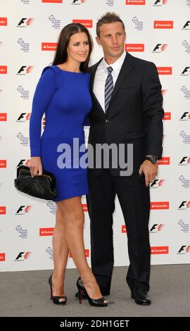 Kirsty Gallacher und Paul Sampson bei der Formula 1 Party 2010 in Unterstützung des Great Ormand Street Hospital im Natural History Museum, London. Stockfoto