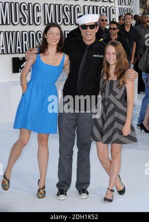 Johnny Knoxville mit seiner Frau und Tochter bei den MTV Video Music Awards 2010, Nokia Theater, Los Angeles, USA. Die MTV Video Music Awards 2010 werden am Montag, den 13. September um 21 Uhr auf MTV UK veröffentlicht. Stockfoto