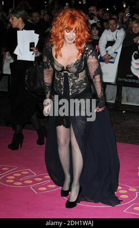 Cher bei der UK Premiere von Burlesque, Odeon Cinema, London. Stockfoto