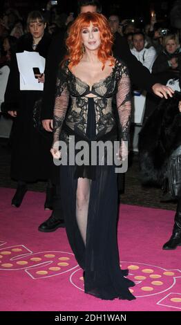 Cher bei der UK Premiere von Burlesque, Odeon Cinema, London. Stockfoto