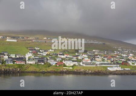 Blick über Torshavn, Hauptstadt und größte Stadt der Färöer-Inseln / Färöer-Inseln auf der Insel Streymoy Stockfoto