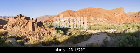 Kasbahs im Dades-Tal im Süden Marokkos, Afrika. Stockfoto