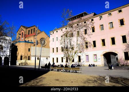 Centre de Cultura Contemporania de Barcelona, CCCB, Kirche Santa Maria de Montalegre. El Raval, Barcelona, Katalonien, Spanien. Stockfoto